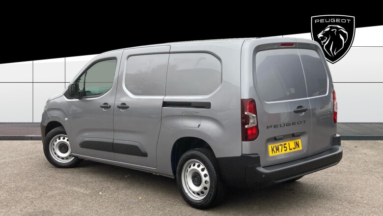 Peugeot Partner Long Diesel 1.5 BlueHDi 100 Professional Plus Van